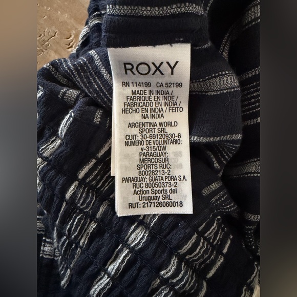 Roxy Oceanside Yarn Dyed Navy and White Striped Shorts, Size Medium NWT - Picture 7 of 10